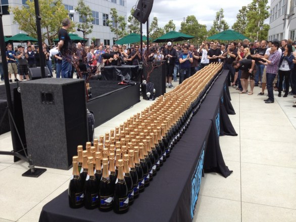 blizzarddiablo3champagne.jpg