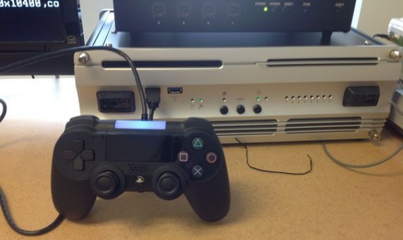 PS4: il controller appare in foto
