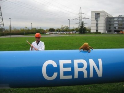 Gordon Freeman salva il CERN dall\'invasione aliena